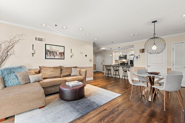 Building Photo - 70 ADAMS St Unit 2J