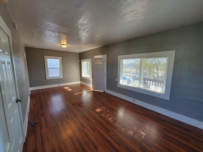 Photo - 110 Roseville St