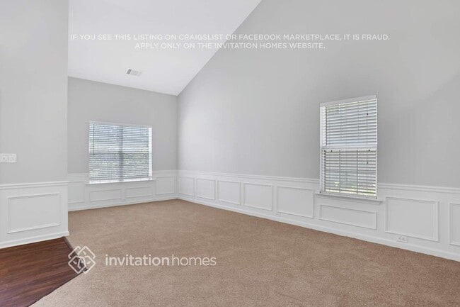 Photo - 1700 Chanson Pl NE