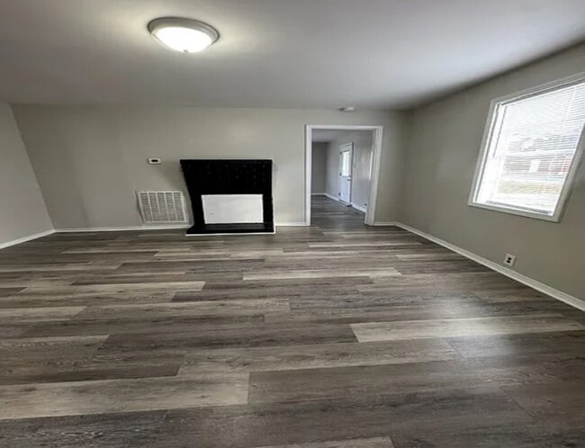 Photo - 8241 Colquitt St