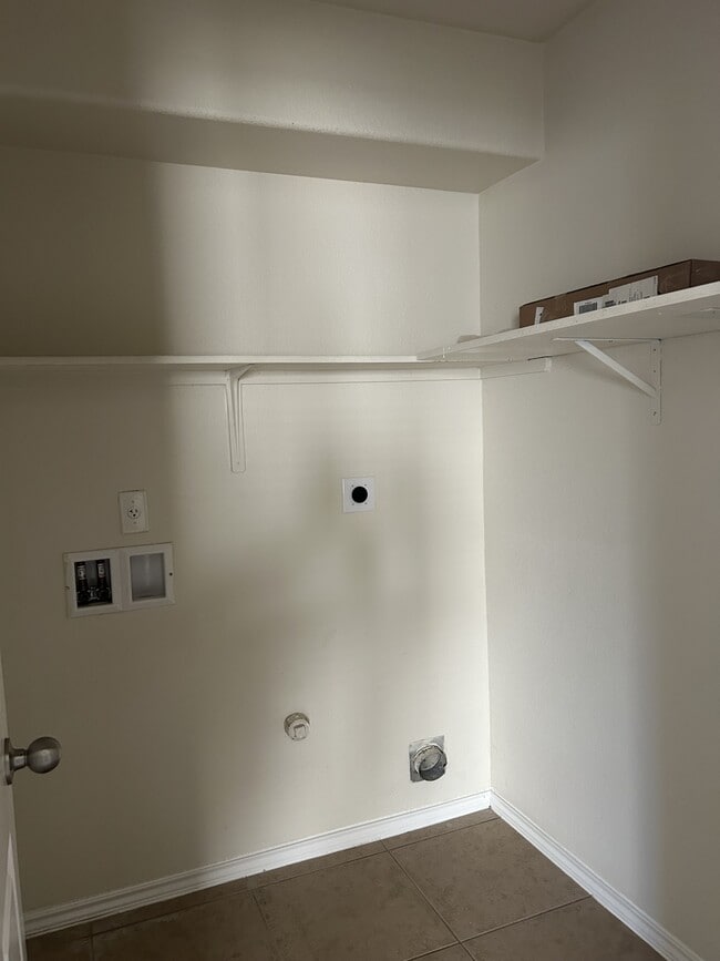 Photo - 5304 Willamette Ln