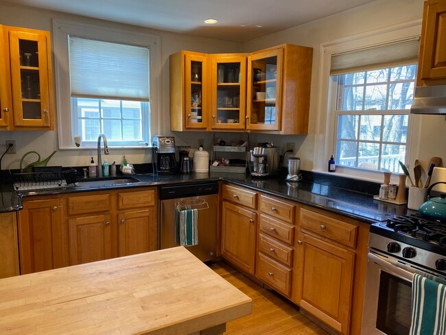 Building Photo - 22 Cleveland Rd Unit 22 Rental