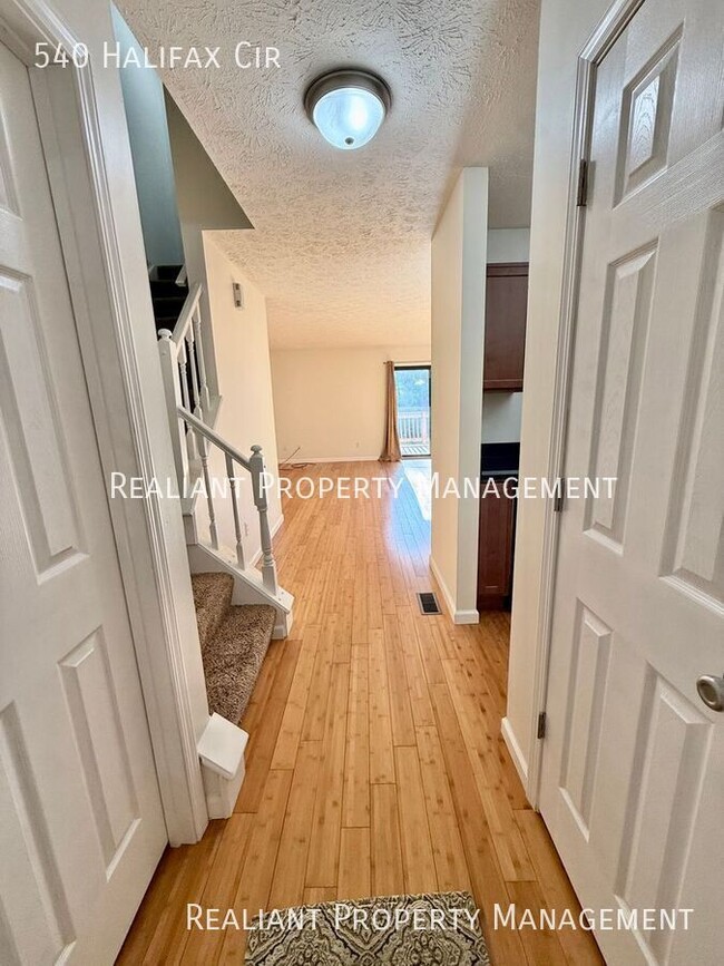 Photo - 540 Halifax Cir