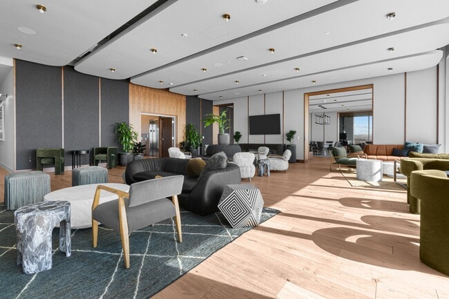 Photo - 800 Broadway