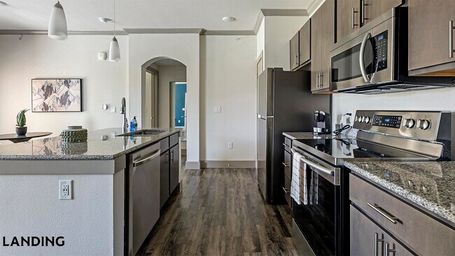 Photo - 12500 Shadowglen Trce Unit 5107