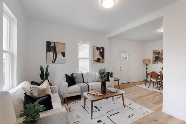 Building Photo - 2 Bed 1 Bath