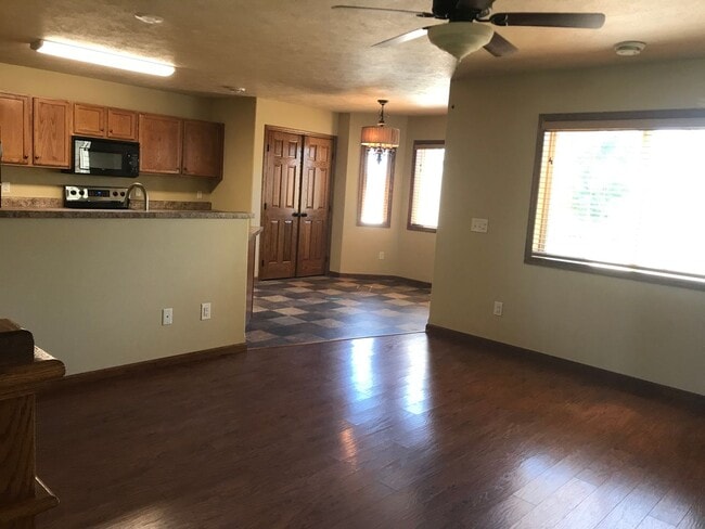Photo - Beautiful West Side 3 Bed/2.5 Bath Townhome!