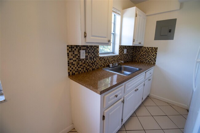 Photo - 1505 SW 2nd St Unidad 208