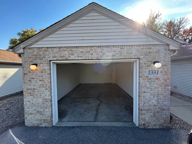 Photo - 2 bedroom, 2 full bath with attached garage Unit 1331 Lake Charles