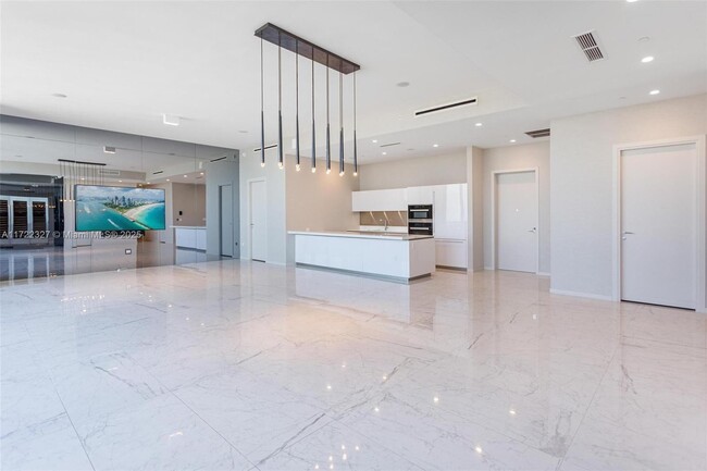 Photo - 1000 Brickell Plaza Condo Unit UPH6204