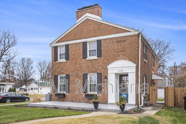 Photo - 318 E Angela Blvd