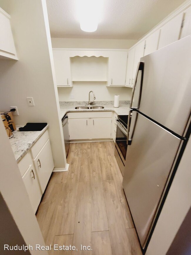 Photo - 1 br, 1 bath House - 304 Woodland Village