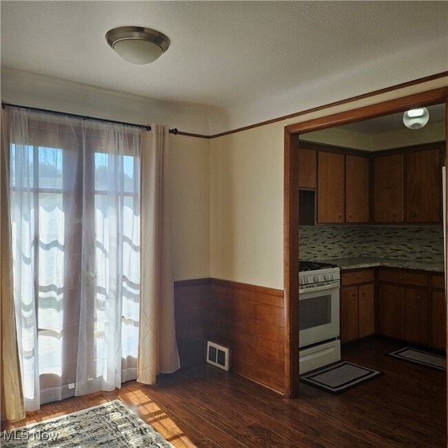 Photo - 13710 Rybak Ave