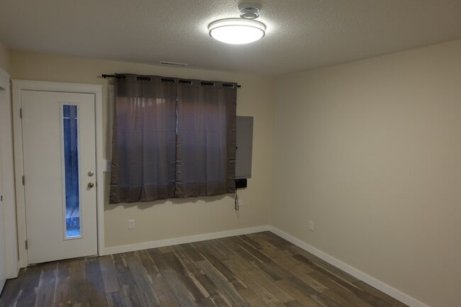 Photo - 5883 NE Failing St