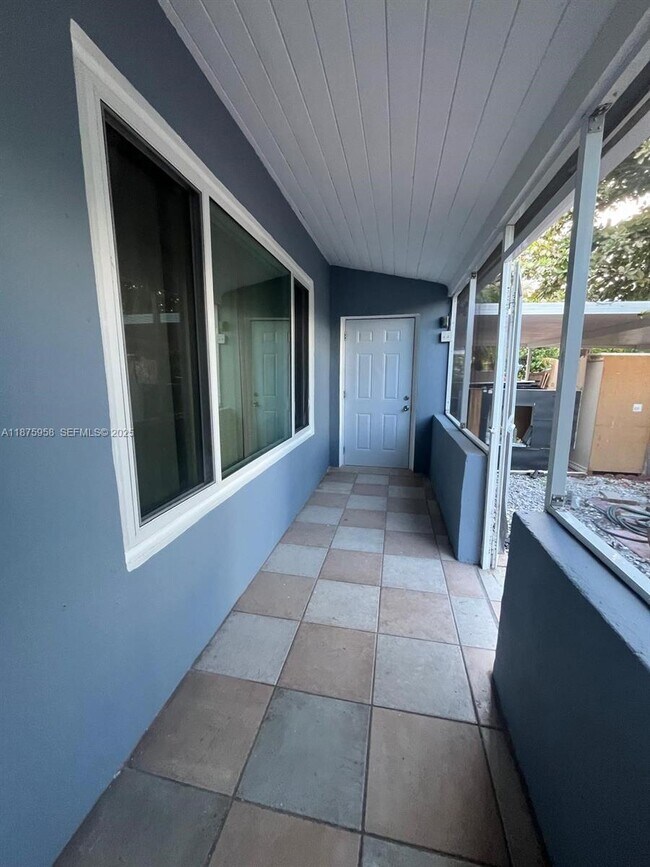 Photo - 1330 NE 203rd St