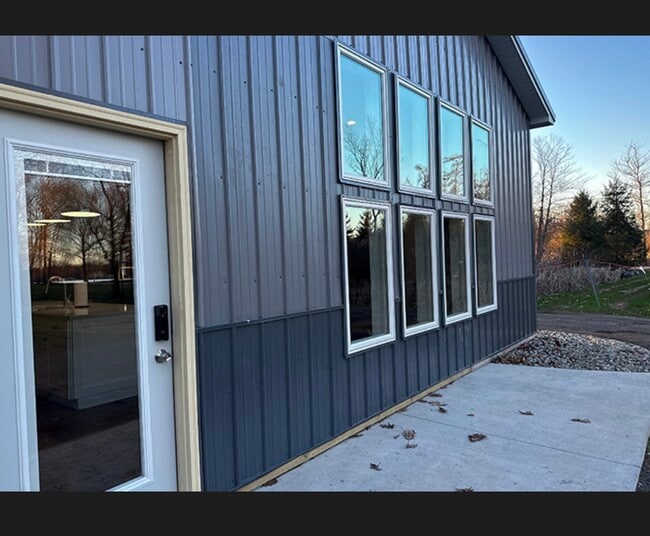 Photo - 427 Olcott Lake