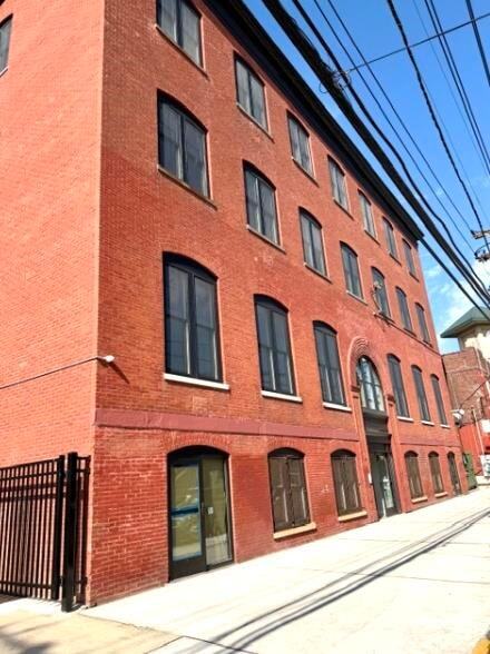 Building Photo - 38 Mill St