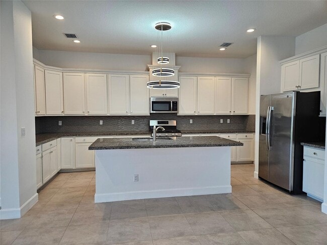 Building Photo - 4757 Saddle Ranch Rd