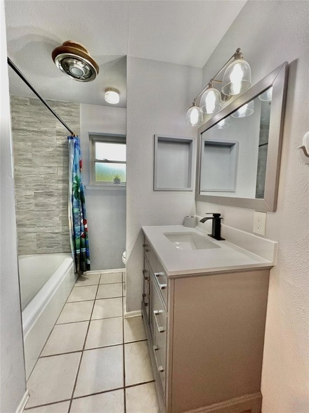 Photo - 1000 Whippoorwill Ct House