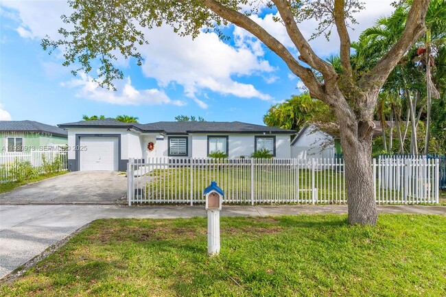 Photo - 20823 SW 126th Ct