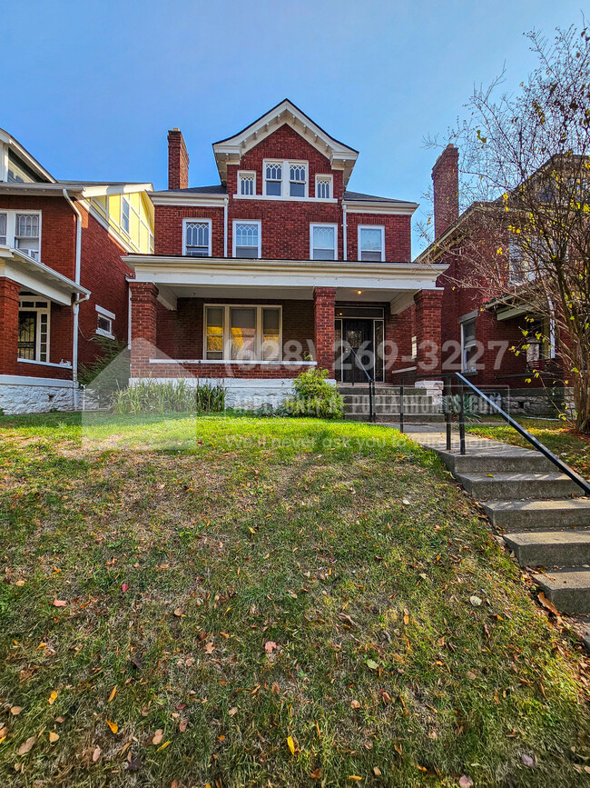 Photo - 700 Linwood Ave House