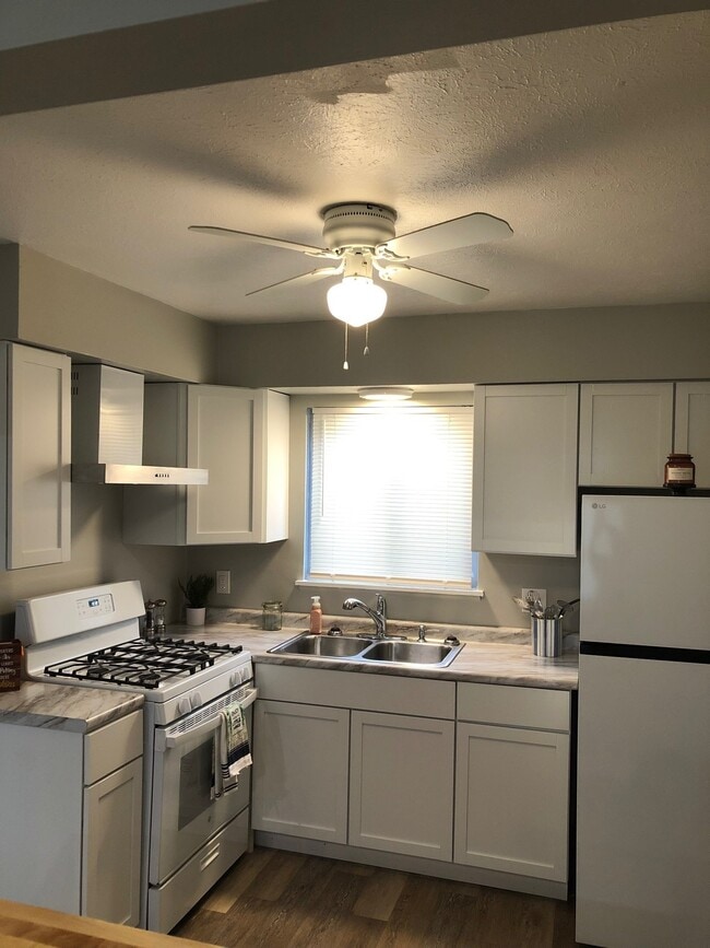 Building Photo - 601-605 Abbe Rd Rental