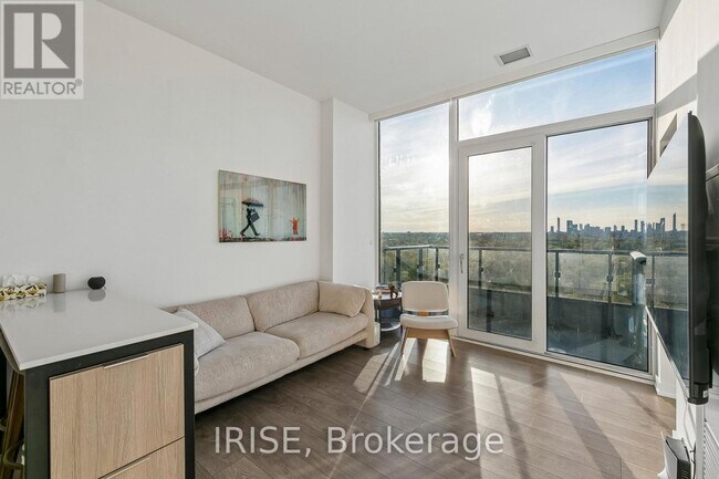 Photo - 28 Ann St Unit PH08