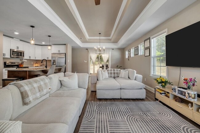 Photo - 4858 Sampler Dr