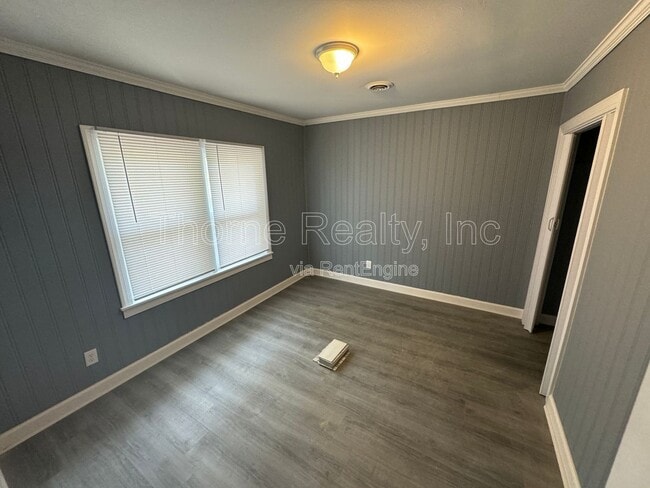 Photo - 307 E Battle Ave