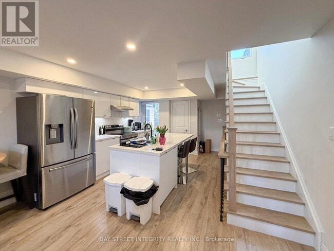 Photo - 598 Crawford St