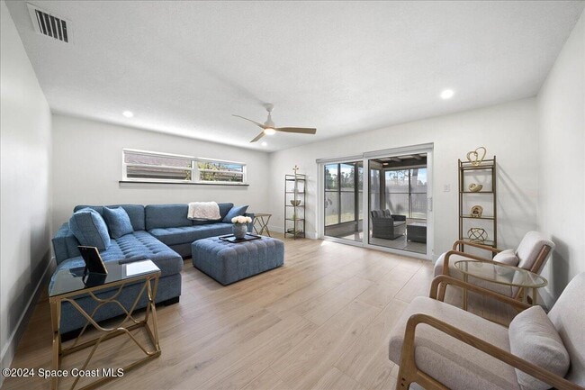 Photo - 115 Elm Ave