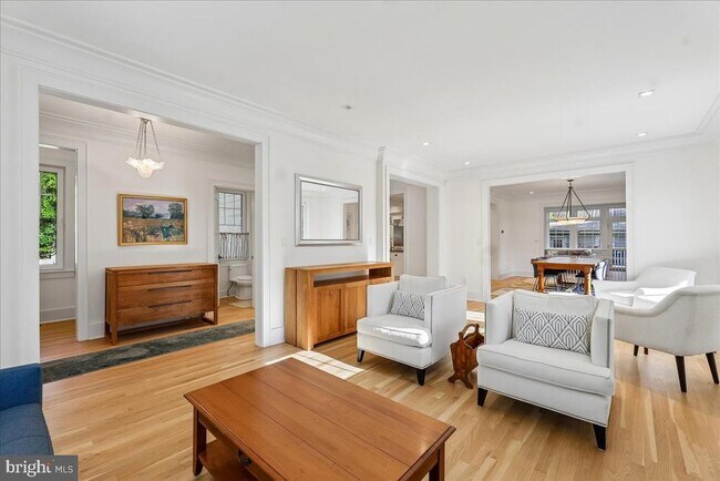 Photo - 3903 Legation St NW