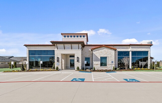 Clubhouse & Leasing Office