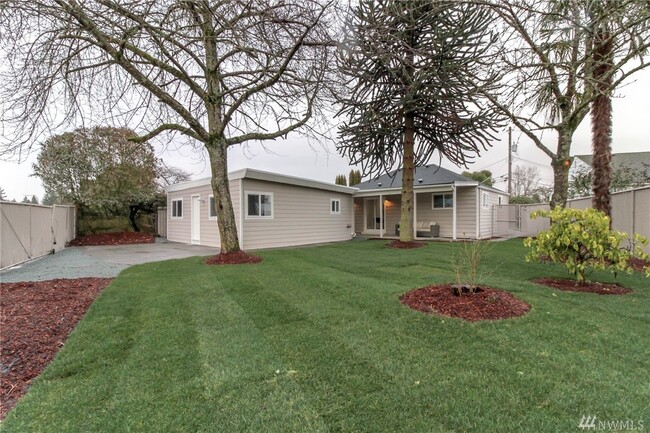 Building Photo - 832 SW 137th St Unit ADU Rental
