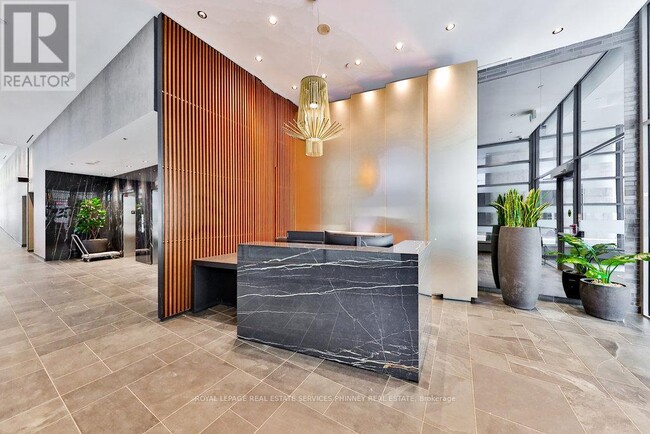 Photo - 650 King St W Unit 207