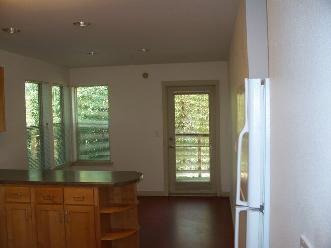 Photo - Plaza Los Robles