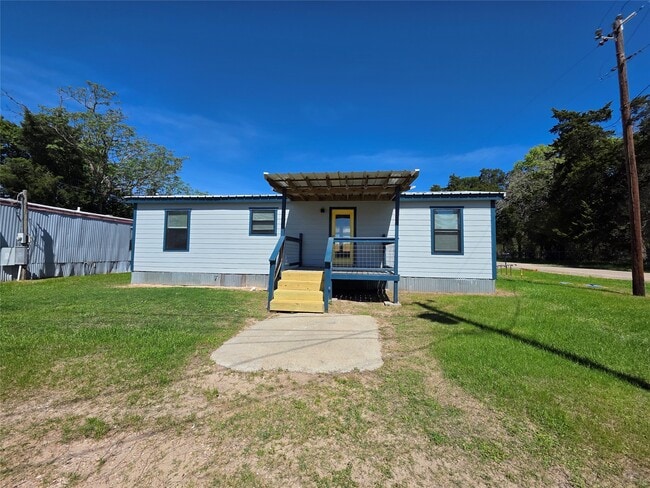 Building Photo - 208 Cemetery Rd