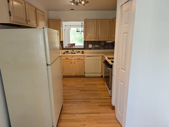 Photo - 843 E Princeton Cir