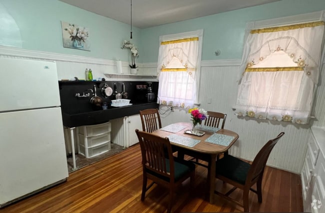 Building Photo - 19 Beechwood Ave Unit 19 Rental