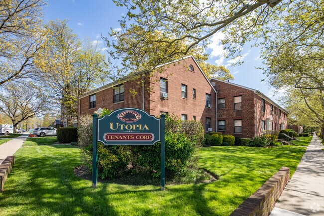 37-15 Utopia Pky - 37-15 Utopia Pky