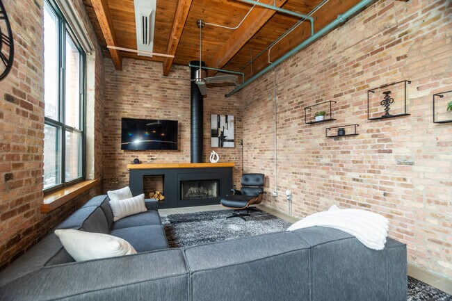 Photo - 1727 S Indiana Ave Unit 201