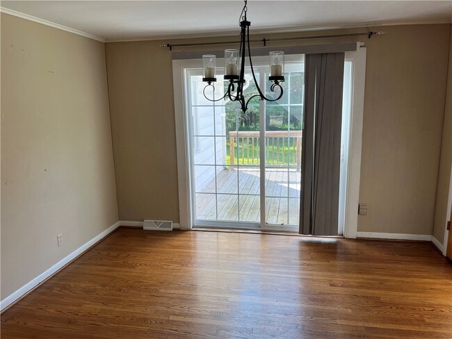 Photo - 198 Beartown Rd