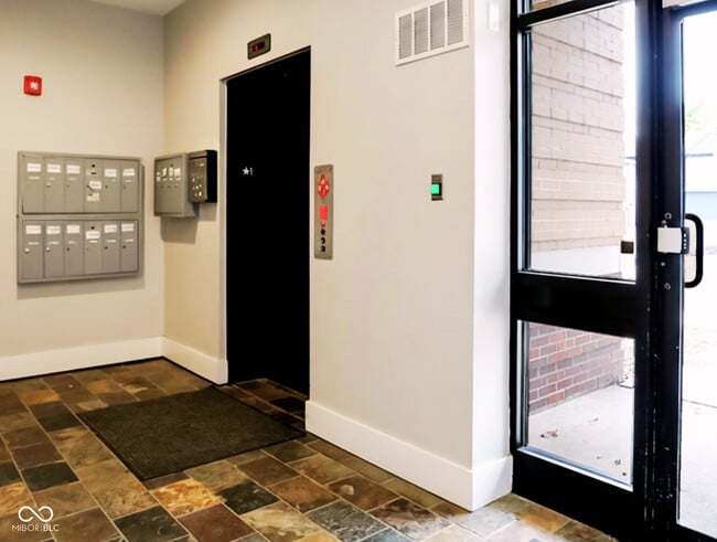 Photo - 233 E St Joseph St Unit 3E