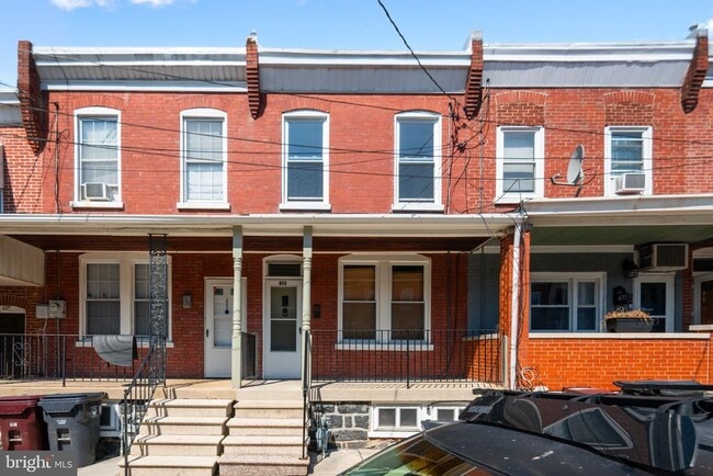 Building Photo - 613 N Scott St Rental