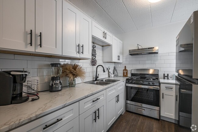 Building Photo - 1101 Milburn Ave Unit 3 Bedroom Rental