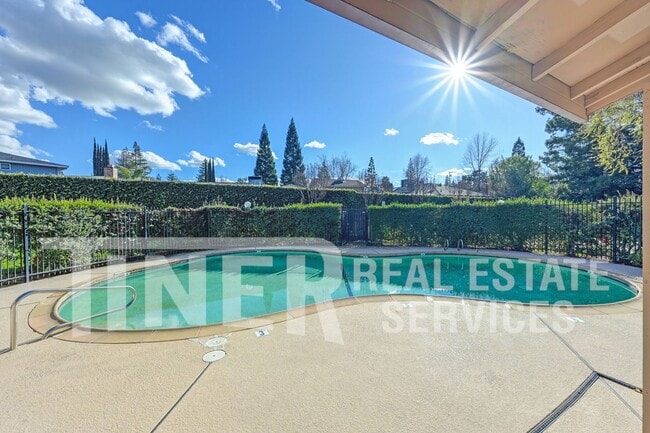 Photo - 7711 Juan Way Unidad #4A