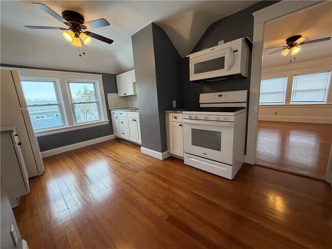 Photo - 87 Bentley St Unit 2