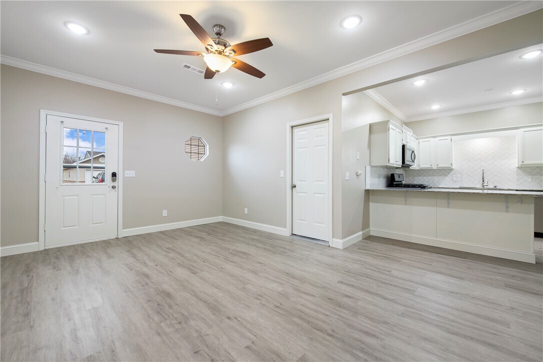 Photo - 605 N 7th St
