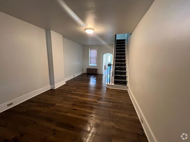 Building Photo - 137 S 11th St Rental