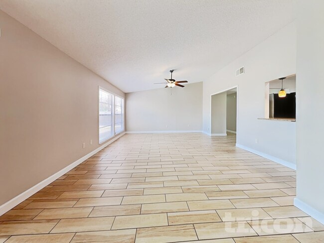 Photo - 1237 Edgerton Dr